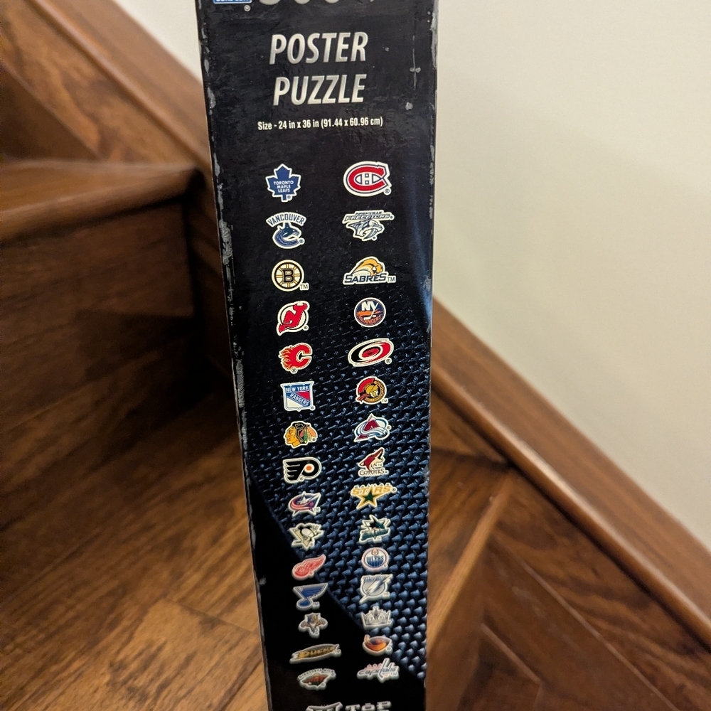 NHL Vancouver Canucks hockey puzzle & Poster Featuring Roberto Luongo New Sealed - Picture 2 of 5